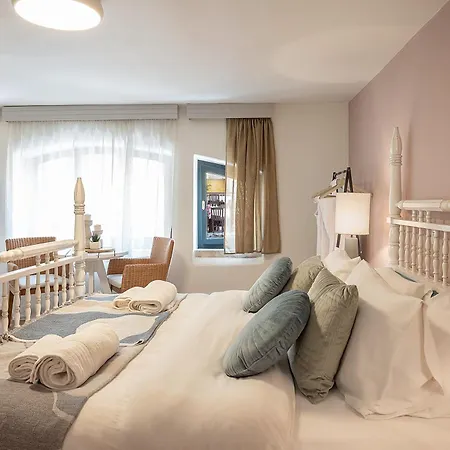 Vranas Ambiance * Chania (Crete)