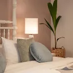 Vranas Ambiance 아파트 하니아