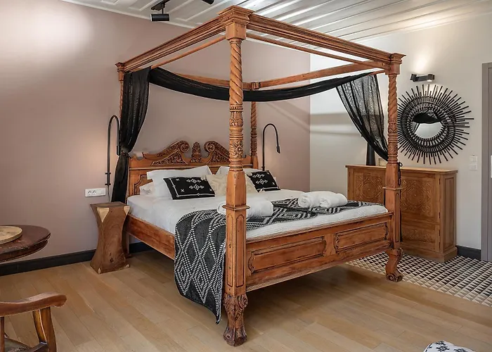 Vranas Ambiance Chania (Crete)